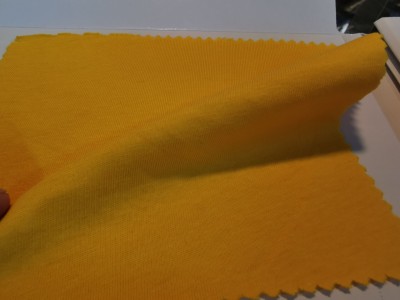 XL-LS   1630#  21S  21支精棉平紋食毛   幅寬190cm   克重108g   100%棉    米數2.9m/kg 側面照